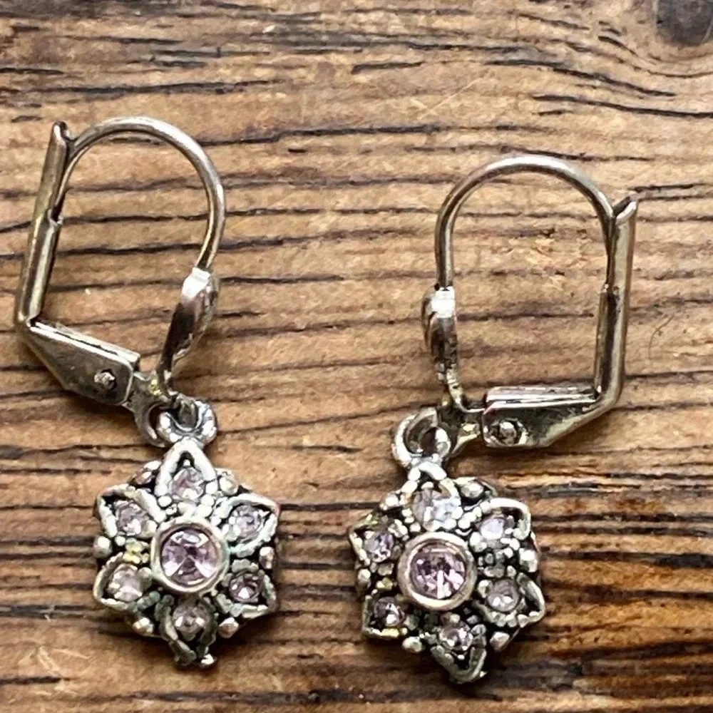 Simple sweet little flower with pink and clear crystal earrings